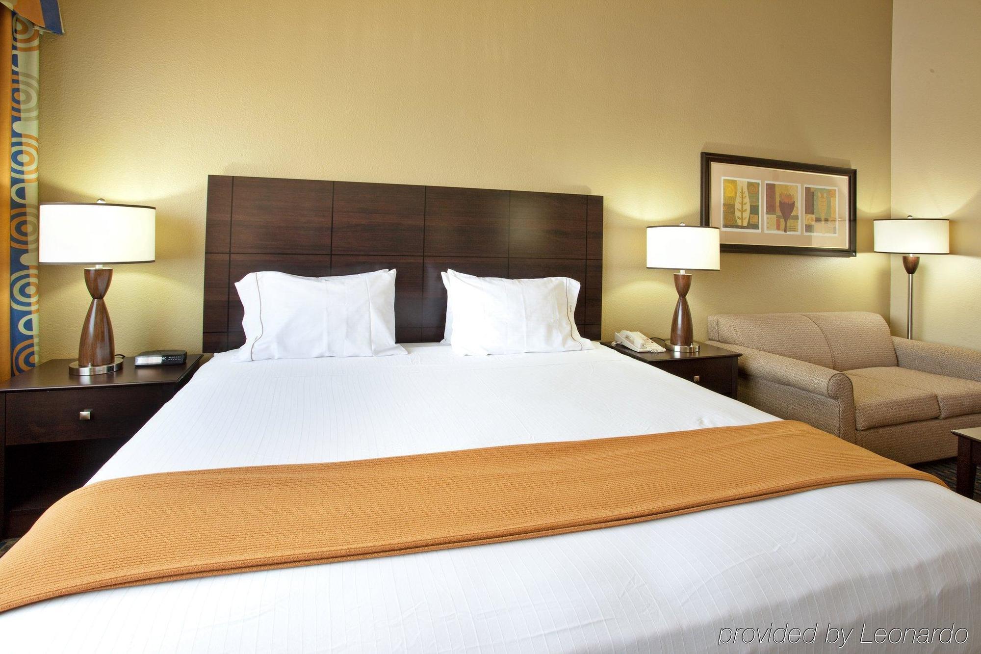Holiday Inn Express & Suites Phoenix/Chandler Rum bild