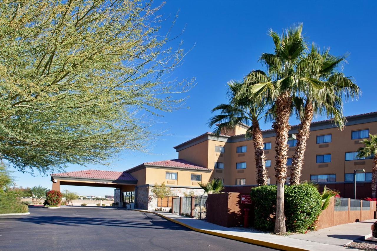 Holiday Inn Express & Suites Phoenix/Chandler Exteriör bild