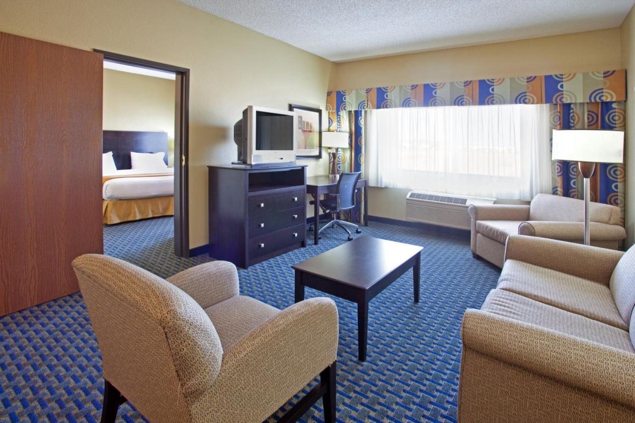 Holiday Inn Express & Suites Phoenix/Chandler Exteriör bild